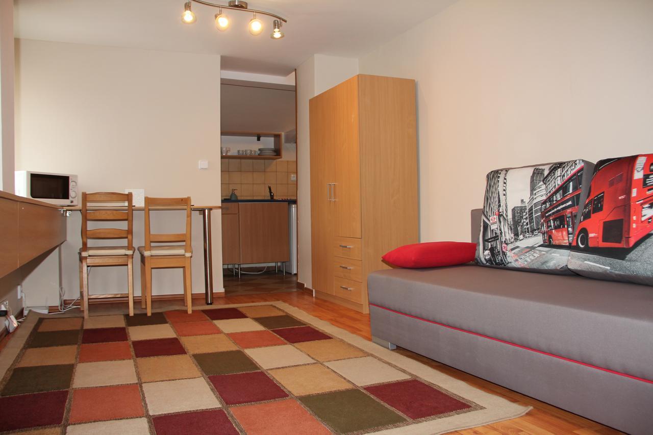 דירות Karlovy Vary Zamecky Vrch מראה חיצוני תמונה
